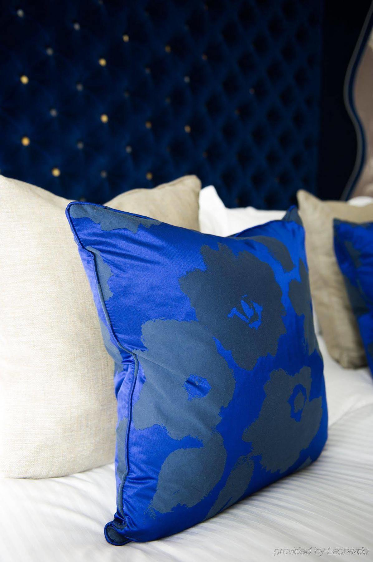 The Ampersand Hotel - Small Luxury Hotels Of The World London Phòng bức ảnh A cushion